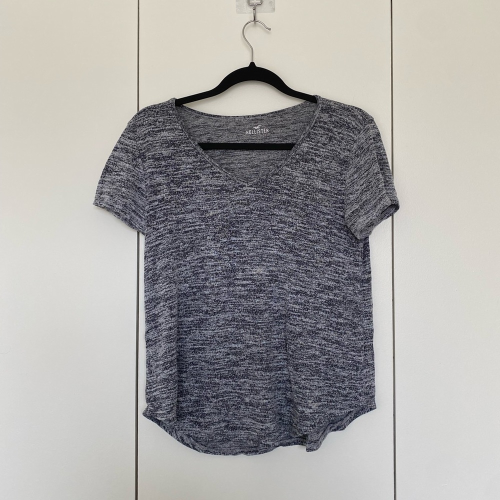 Hollister heathered gray super soft v neck T-shirt